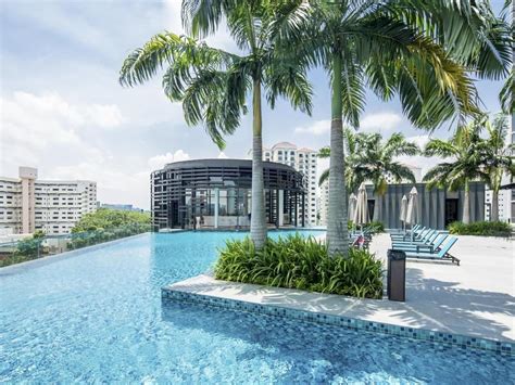 5 Hotels In Singapore With Infinity Pools To Stay At For Under $250 A Night