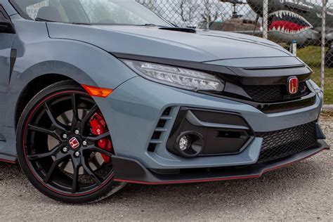 2020 Honda Civic Type R: 5 Pros and 3 Cons | Cars.com