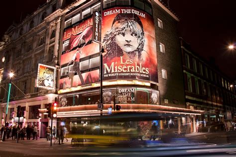 Les Miserables London: Plan to Screen Les Miserables at Queen's Theatre