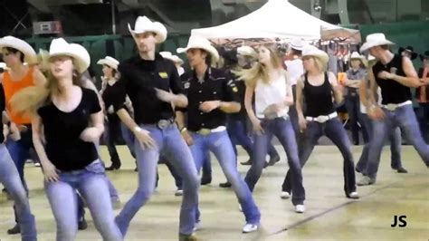 Line Dance Holy Moly - Musik: Footloose - Choreo: David Villellas | Country line dancing, Line ...