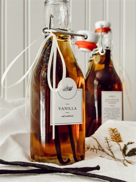 An Easy Homemade Bourbon Vanilla Extract Recipe - Eleanor Rose Home