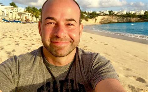 James "Murr" Murray, Impractical Jokers, Married, Wife, Gay, family, net worth.