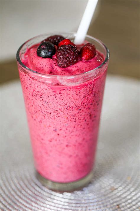 Healthy Mixed Berry Protein Smoothie - The Baking ChocolaTess