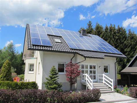 Philippine Houses | Off grid solar panels, Best solar panels, Solar panels for home