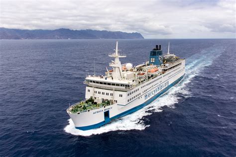 Mercy Ships - Volunteer Global Health