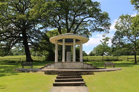 Runnymede, Surrey (Magna Carta) - Beautiful England Photos