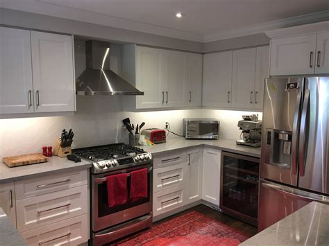 White Kitchen Cabinets With Stainless Steel Appliances - Image to u