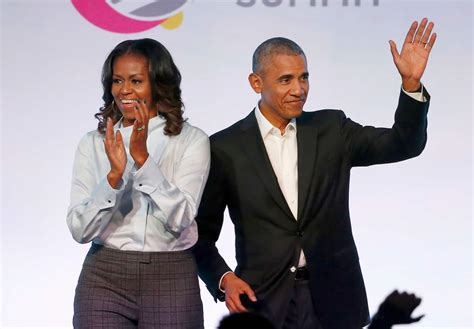 Here's why former US president Barack Obama is in Australia | SBS News