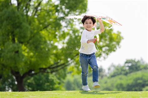 Children Flying Kites Picture And HD Photos | Free Download On Lovepik