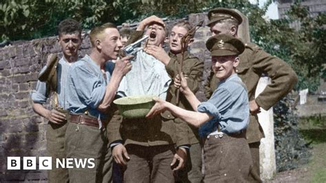 Photos reveal 'fascinating snapshot' of WW1 aftermath - BBC News