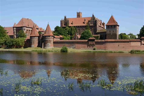 Poland Castles Photos and Info