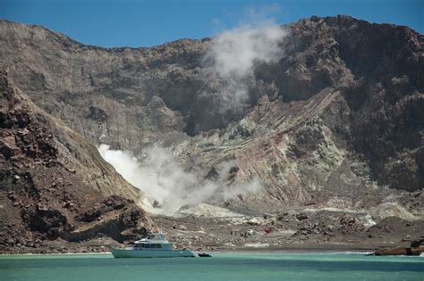 White Island Volcano 01 | Pete Ashton | Flickr