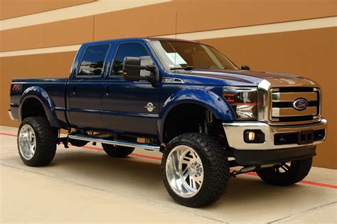 The Ultimate Blue Oval Ford F-250 Lariat Diesel 4×4 – Blue Oval Trucks