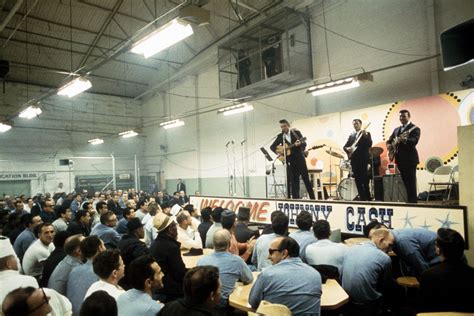 Historical Photos of Johnny Cash's Folsom Prison Concert in 1968 ~ Vintage Everyday