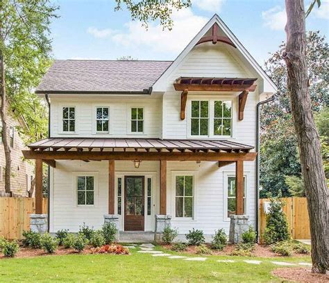 Rustic Modern Farmhouse Exterior: A Fresh Take On Old-Fashioned Charm