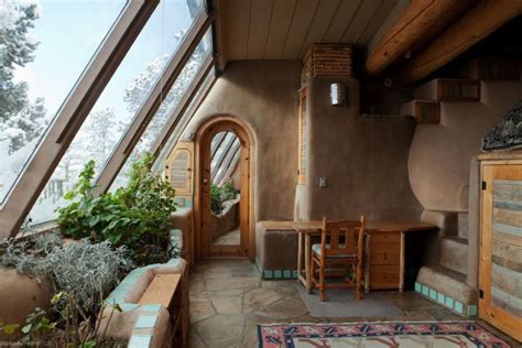 Modern Tiny Houses, Big Fascination | Hobo with a Laptop | Earthship ...