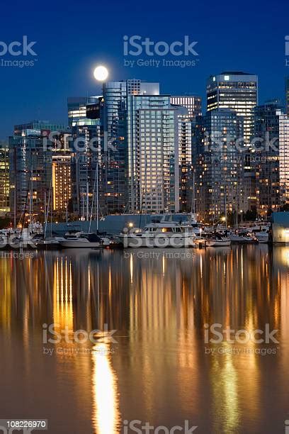 Vancouver Waterfront Skyline At Dusk Stock Photo - Download Image Now ...