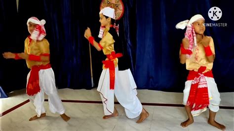 Bihu dance by a group of kids. - YouTube