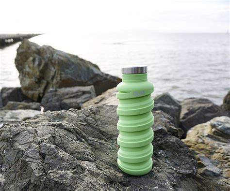 QUE - Collapsible Water Bottle | The Green Head