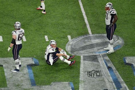 10 photos of Tom Brady looking sad at the Super Bowl - SBNation.com