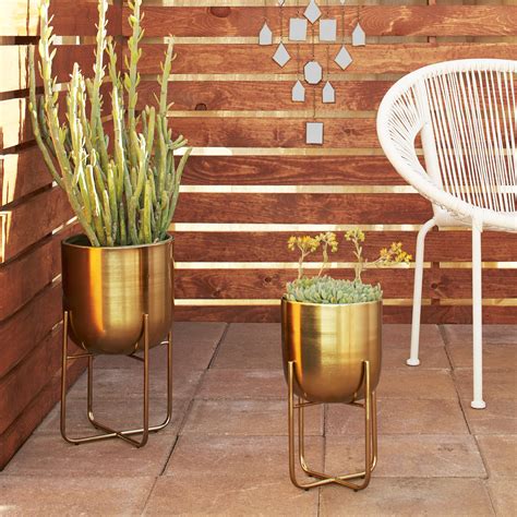 DecMode Contemporary Style Large Round Indoor/Outdoor Metallic Gold ...