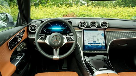 Mercedes-Benz C-Class Estate Interior Layout & Technology | Top Gear