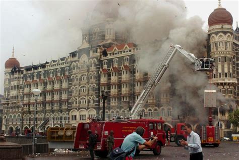 Threat to repeat 26/11, attack on Taj Hotel from Pakistan | 26/11 दोहराने की साजिश, पाकिस्तान से ...