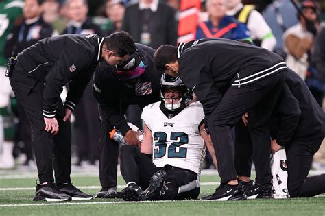 Eagles injury issues pile up against the Jets - Bleeding Green Nation