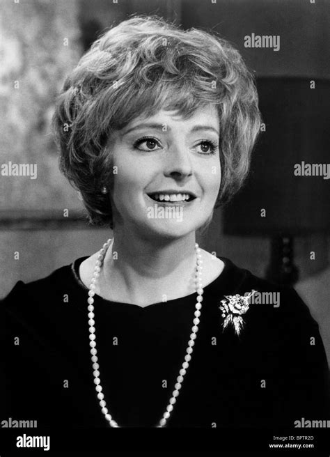 BARBARA LEIGH HUNT ACTRESS (1971 Stock Photo - Alamy