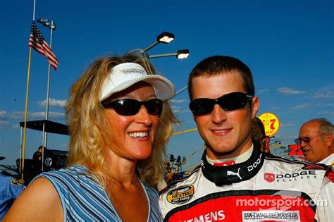 Kasey Kahne 2024: dating, net worth, tattoos, smoking & body facts - Taddlr