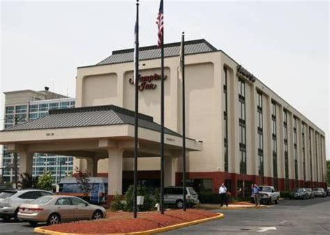 Holiday Inn Express Newark-Airport NJ EWR Airport - Park Sleep Hotels