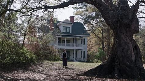 The Conjuring house: 5 quick facts to know about the haunted Rhode ...
