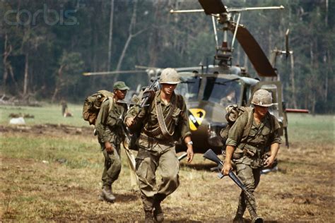 U1620177-20 | 28 Jun 1970 --- Troopers at fire base Gonder b… | Flickr