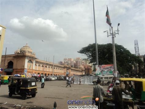 Bangalore Shivajinagar Russell Market Photos - FilmiBeat