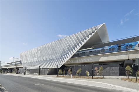 Reservoir Station / Genton | ArchDaily