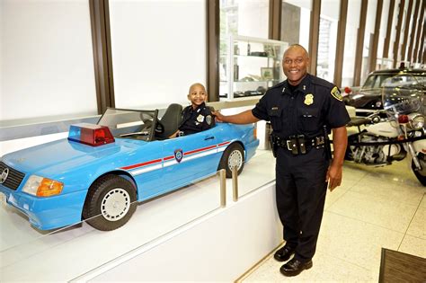 Houston Police Department welcomes pint-sized new officer - TMC News