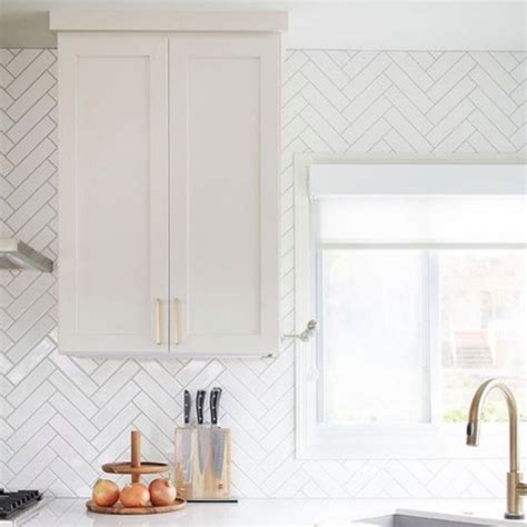 What Color Grout to Use With White Subway Tiles | TileBar.com