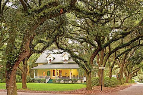 6 Things You Need To Know About Magnolia Springs, Alabama | Southern Living