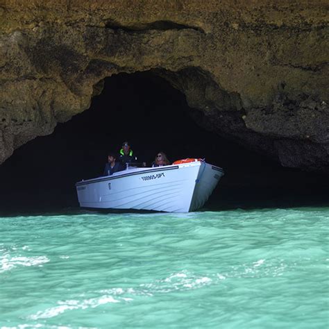 Benagil Cave Boat Tour With Local Guide Starting From Portimão | experitour.com