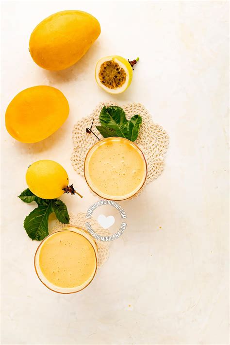 [Recipe + Video] Mango and Passionfruit Smoothie and Cocktail