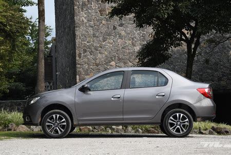 Todo sobre coches: Renault Logan 2023, lo manejamos: ahora es un sedán ...