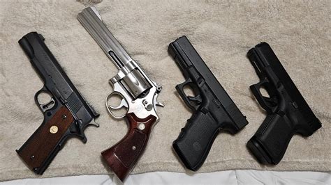 Smith & Wesson 686 vs. Colt 1911 and Glock Pistols. (Revolver or semi ...