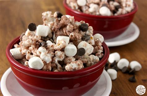 Hot Chocolate Popcorn - A Kitchen Addiction