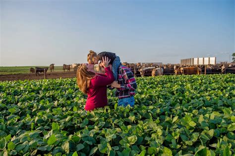 Wordless Wednesday: Family Photos Farmer Style