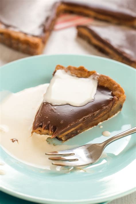 This 5-Ingredient Chocolate Cookie Butter Pie Recipe Will Satisfy Your ...