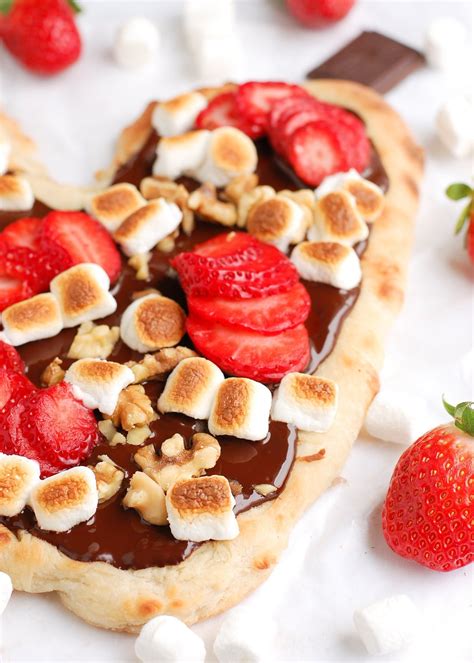 Heart Healthy Chocolate Dessert Pizza | Erin Lives Whole | Recipe | Healthy chocolate desserts ...