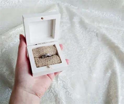 8 Unique Engagement Ring Box Ideas | Mid-South Bride