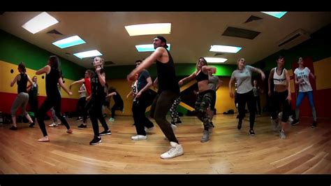 REGGAETON CLASS - Kuba Makowczyński - Viva Cuba Dance Studio - YouTube