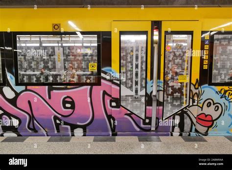 U-Bahn, Graffiti, Berlin, Deutschland Stock Photo - Alamy