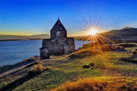 Desde Ereván: Tsaghkadzor y Lago Sevan Tour Guiado | GetYourGuide